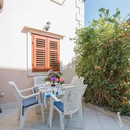 Apartment Longo
