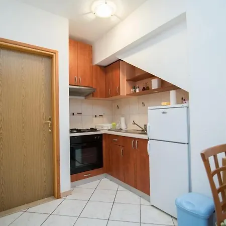 Longo Apartment